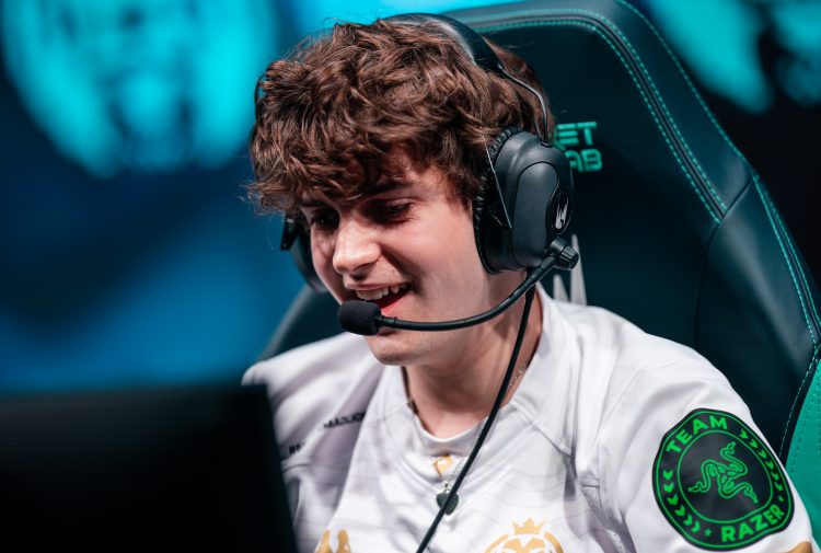 BRO险胜HKA,Hanssama线上压制力十足鏖战多局全球总决赛,技惊四座 BRO险胜HKA,Hanssama线上压制力十足鏖战多局全球总决赛,技惊四座