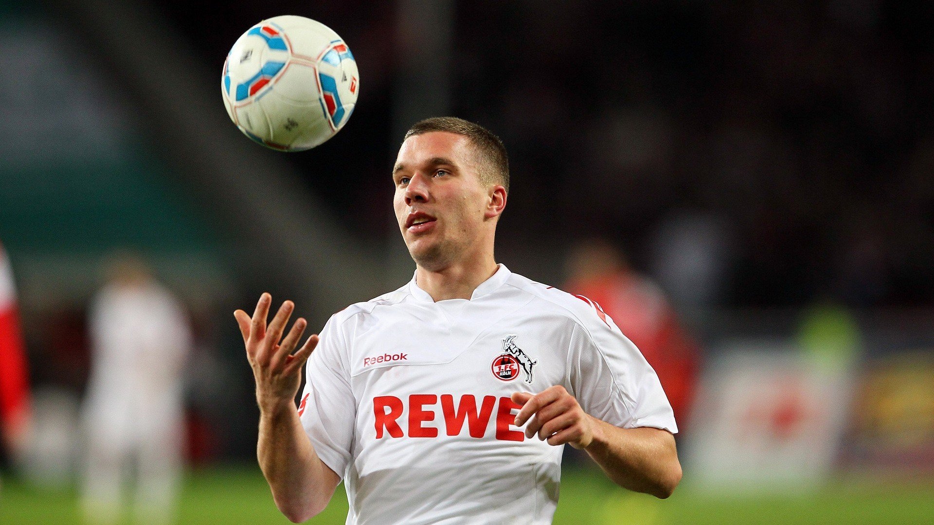 智利全面压制南非,巴尔韦德成为关键先生,一粒进球背后,是一个中场大师的彻底蜕变